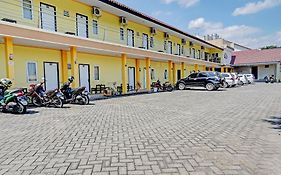 SPOT ON 90622 Hotel Galaksi